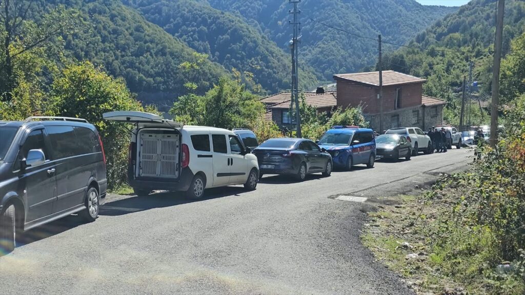 zonguldak-kozluda-balik-avinda-kaybolan-62-yasindaki-kisiyi-60-kisilik-ekip-ariyor-S18pX3Lt
